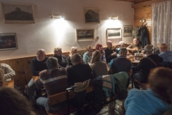 Lesní přespávačka v jeskyni #2