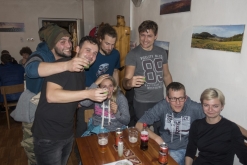 Lesní přespávačka v jeskyni #2