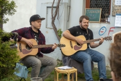 Šavlozubky + Čajka