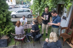 Justin Lavash v Lovosicích - Čajovna - vinotéka bez názvu, Lovosice