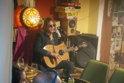 Justin Lavash v Lovosicích - Čajovna - vinotéka bez názvu, Lovosice