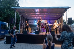 Louty, Deep Shinning High, Girl on Horse, Concrete Lipstick - Hudební večery na Václavském náměstí