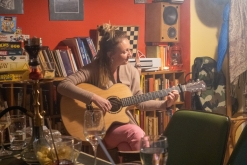 Miri: Planety, vztahy a písně, které tvoří život sám - Čajovna - vinotéka bez názvu, Lovosice (19. 5. 2023)