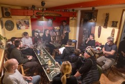 Vystoupení na saxofon s Radimem - Čajovna - vinotéka bez názvu, Lovosice (30.11.2023)