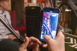 Vystoupení na saxofon s Radimem - Čajovna - vinotéka bez názvu, Lovosice (30.11.2023)