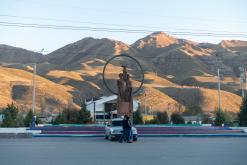 Naryn - Na cestách po Kyrgyzstánu (duben 2018)