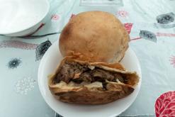 velmi masitá Samsa / Naryn - Na cestách po Kyrgyzstánu (duben 2018)