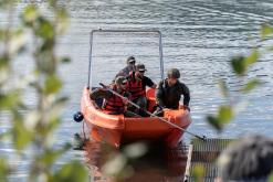 Cvičení seskoku AČR na jezeře Milada