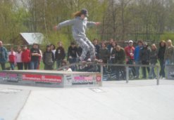 boardslide na railu