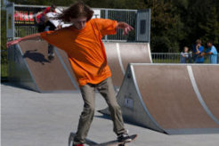 lipslide na trubce / Skateboardové závody - Mělník