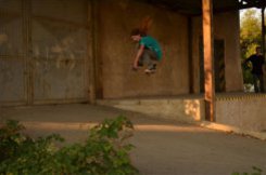 trochu divný výraz, frontside mute grab / foto: Jan Syrový, skatepark Lovosice