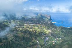 z letiště Funchal na nejvyšší vrchol Madeiry (Pico Ruivo)