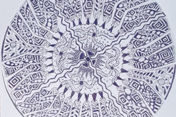 pastelková mandala s obrysy propiskou malého formátu