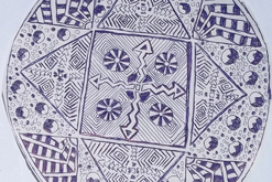 pastelková mandala s obrysy propiskou malého formátu