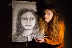 první portrét umělým uhlem