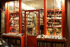 Kdo rád čte, přijde si na své / Paříž