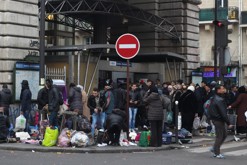 napříč ulicemi / Paříž