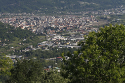 výhled na město Domodossola / Val Grande