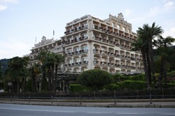 luxusní hotely v Stresa u Lago Maggiore na každém rohu