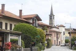 projíždím městečka / vesnice z Domodossola k Lago Maggiore
