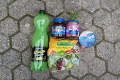 výborná citronová limonáda (Freedea Lemon Soda) a další potraviny ze supermarketu