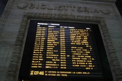 vlakové nádraží a spoje / Milano centrale