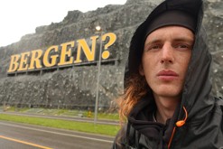 zpět domů / Flesland, Bergen